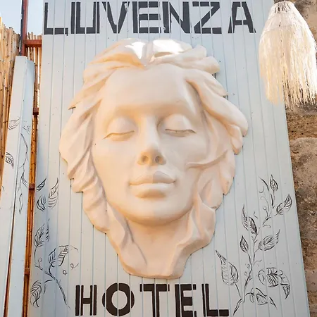 Luvenza Alaçatı * Çeşme